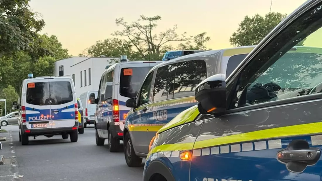 POL-DA: Rüsselsheim: Kontrollen Sichere Innenstadt- Verstöße in der Waffenverbotszone, Spielautomaten versiegelt, zehn Fahrverbote drohen - Bild: presseportal.de