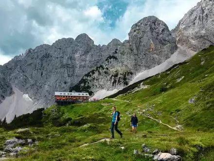 Sicher unterwegs am Berg: Österreichs Wanderdörfer stärken das Bewusstsein für alpine Sicherheit - Foto: presseportal.de
