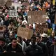 Bundesweit demonstrierten Menschen gegen Polizeigewalt. (Archivbild) - Bild: Sina Schuldt/dpa