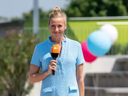 Nach dem «Fernsehgarten» vom vergangenen Wochenende waren Rassismus-Vorwürfe gegen Moderatorin Andrea Kiewel laut geworden. (Archivbild) - Foto: Sascha Baumann/ZDF/dpa