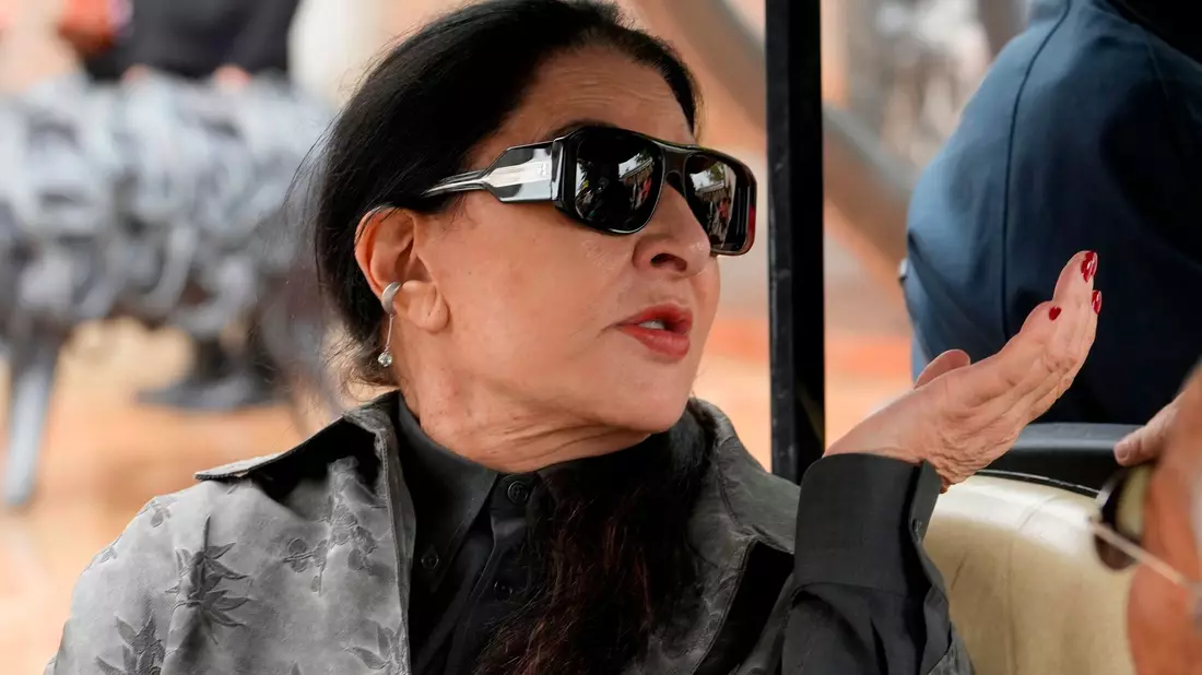 Die Performancekünstlerin Marina Abramovi?. (Archivbild) - Bild: Luca Bruno/AP/dpa
