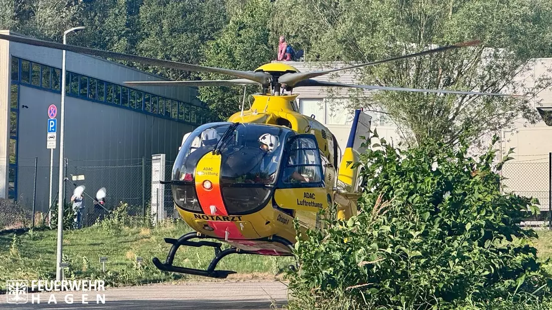 FW Hagen: Brand auf Kompostierungsanlage, stundenlanger Einsatz für die Feuerwehr - Bild: presseportal.de