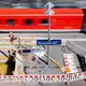 Eigentlich war die Freude groß, dass zwischen Hagen, Wuppertal und Köln wieder Züge fahren können - doch dann fiel auf, dass eine Brücke marode ist. (Archivbild) - Bild: Rolf Vennenbernd/dpa