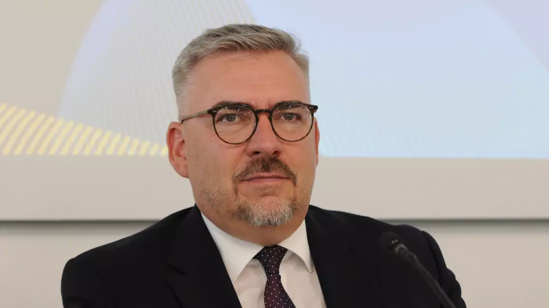 Tabaklobbyist Jan Mücke hält nichts von deutlich höheren Tabaksteuern. - Bild: Wolf von Dewitz/dpa