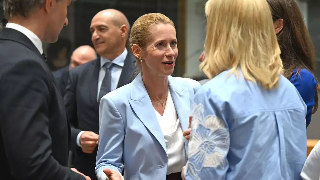 Hat einen schwierigen Vermittlerjob: Die EU-Außenbeauftragte Kaja Kallas. - Bild: Michael Brandt/dpa