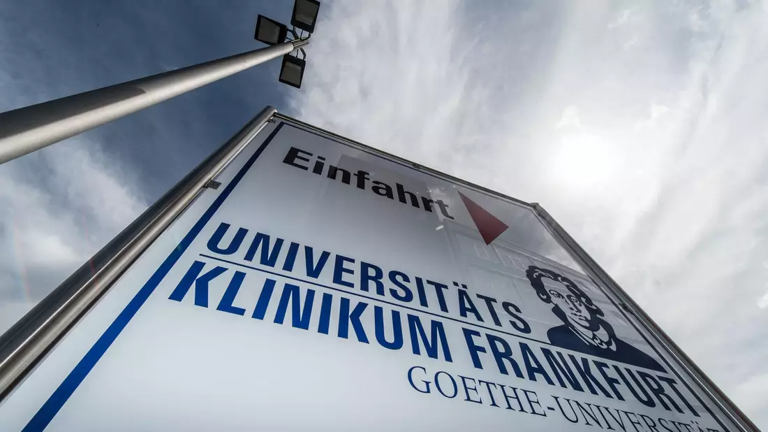 Der mit dem Ebola-Virus infizierte US-Bürger wird in Frankfurt behandelt. (Archivbild) - Bild: Boris Roessler/dpa