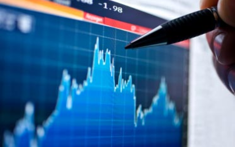 Aktienchart - Foto: iStockphoto.com / Nikada