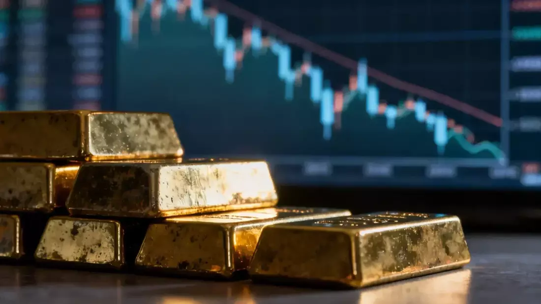 Gold Plunges 2.6% as Crude Surge Sparks Inflation Fears, Not Safe-Haven Demand