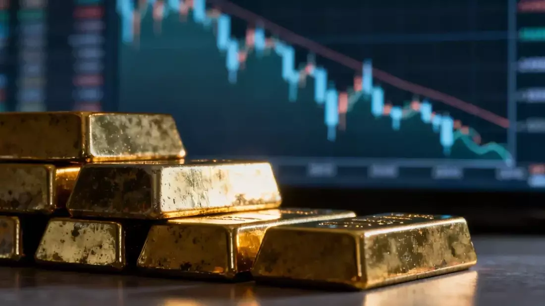 Oro cae un 28,57% desde máximos: bancos centrales compran, privados venden