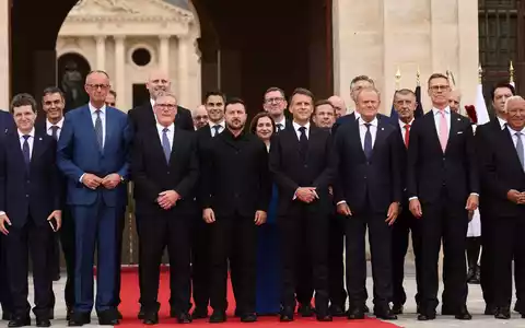 Die Koalition der Willigen hat in Paris über die weitere Unterstützung der Ukraine beraten. - Foto: Teresa Suares/Pool EPA/AP/dpa