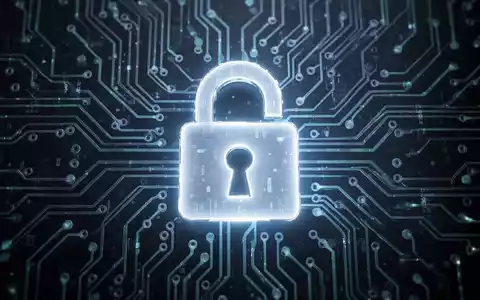 Leuchtendes Vorhängeschloss-Symbol auf einer Leiterplatte, für digitale Sicherheit und Kontoschutz. - Foto: über boerse-global.de