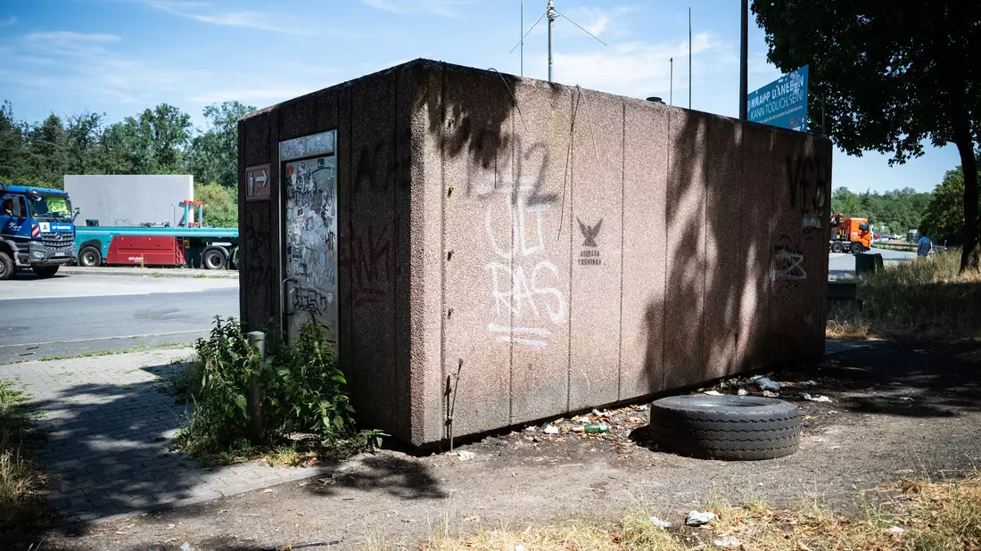 Teilweise sind die Sanitäranlagen auf unbewirtschafteten Rastplätzen in unerfreulichem Zustand.  - Bild: Hannes P. Albert/dpa