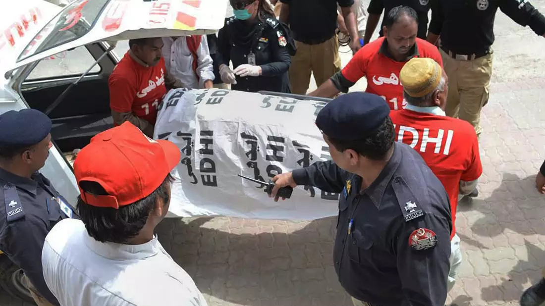Der Mord an Qandeel Baloch im Juli 2016 regte Gesetzesänderungen in Pakistan an. (Archivbild) - Bild: Faisal Kareem/EPA/dpa