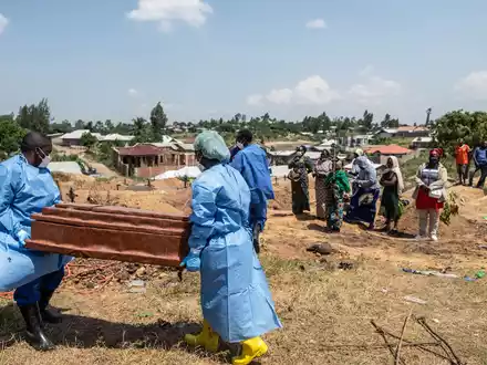 Schon mehr als 700 Menschen sind im Kongo an Ebola gestorben. (Archivbild) - Foto: Moses Sawasawa/AP/dpa