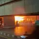 Bei dem verheerenden Brand sind dutzende Menschen ums Leben gekommen. - Bild: Uncredited/@jackfanchan via AP/dpa