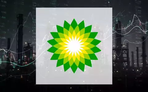 Abstrakte Darstellung des Energiesektors mit dunklen Industriesilhouetten und leuchtenden digitalen Linien, die den Handel symbolisieren. - Foto: über boerse-global.de