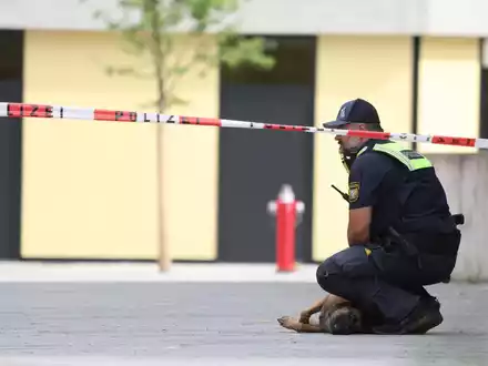 Bei dem Angriff an einem Gymnasium waren zwei 13 Jahre alte Mädchen schwer verletzt worden. (Archivbild) - Foto: Karl-Josef Hildenbrand/dpa