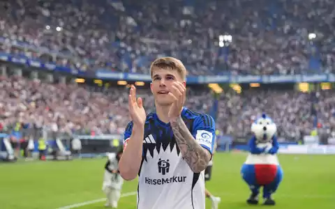 Vom HSV längst verabschiedet: Luka Vuskovic wechselt in England noch den Club. (Archivbild) - Foto: Marcus Brandt/dpa