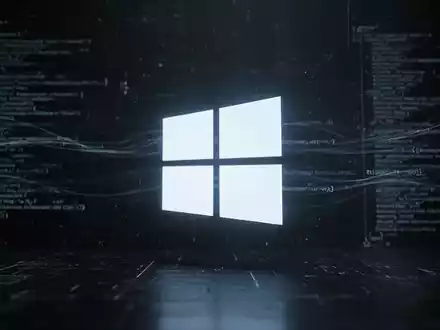 Leuchtendes Windows-Logo auf dunklem digitalem Hintergrund mit Datenströmen, für Suchverbesserungen. - Foto: über boerse-global.de