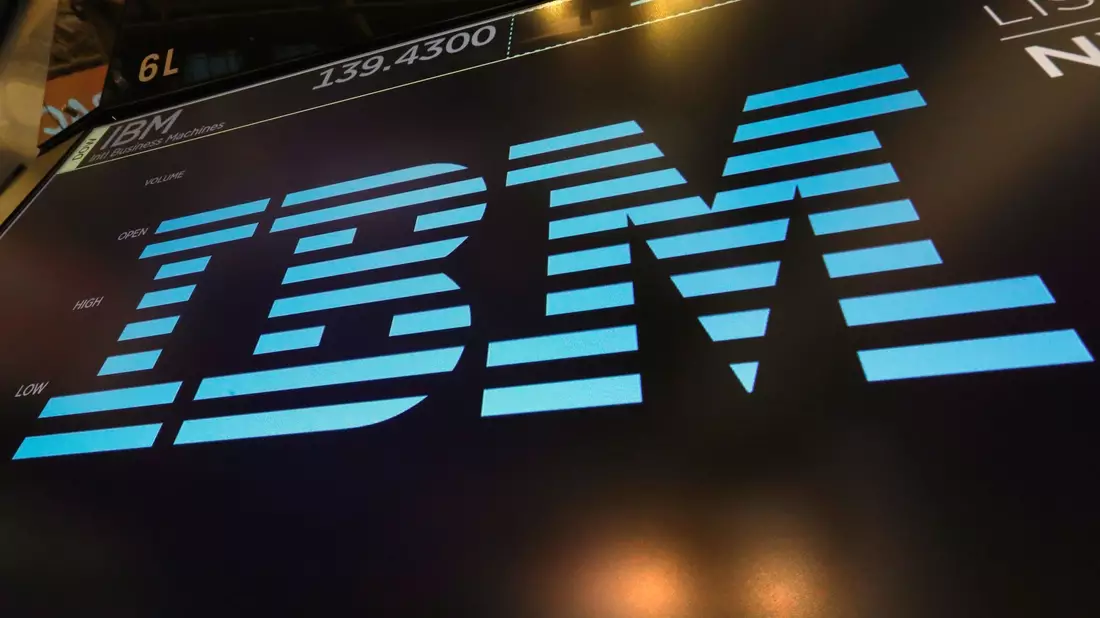 IBM machte im vergangenen Quartal ein verändertes Ausgabeverhalten der Kunden zu schaffen. (Archivbild) - Bild: Richard Drew/AP/dpa