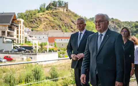 Steinmeier würdigt die Solidarität im und für das Ahrtal.  - Foto: Hannes P. Albert/dpa