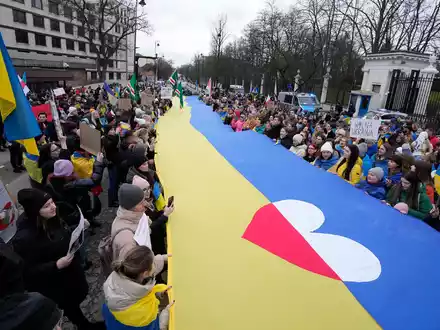 Bei vielen Polen wendet sich die Stimmung gegen die Ukrainer im Land. (Archivbild) - Foto: Czarek Sokolowski/AP/dpa