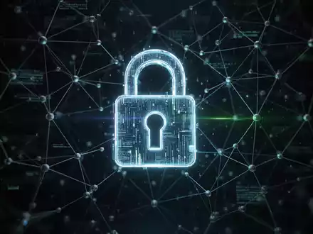 Leuchtendes digitales Schloss-Symbol über einem Netzwerk von Datenpunkten, das sicheren digitalen Zugang und Cybersicherheit symbolisiert. - Foto: über boerse-global.de