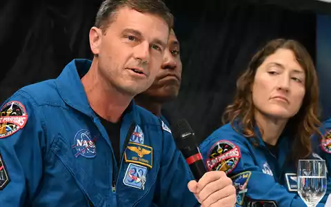 Die Artemis-Astronauten sind extra nach Bremen zu kommen, um sich bei den Ingenieuren zu bedanken.  - Foto: Carmen Jaspersen/dpa