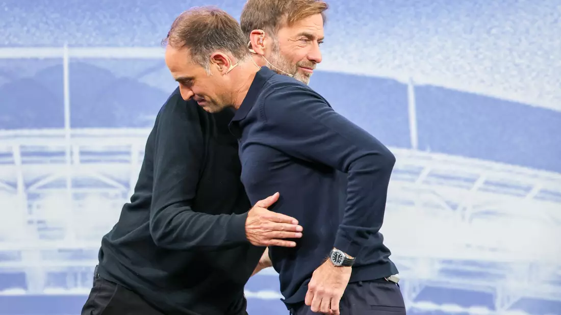 Jürgen Klopp und Oliver Mintzlaff müssen eine Einigung zum Red-Bull-Vertrag des Trainers finden. (Archivbild).  - Bild: Jan Woitas/dpa