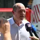 Bürgermeister Philippe Close dankte den Rettungskräften. - Bild: Emile Windal/Belga/dpa