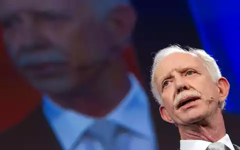 Pilot Chesley Sullenberger wurde nach dem «Wunder vom Hudson» als Held gefeiert. (Archivbild) - Foto: picture alliance / dpa
