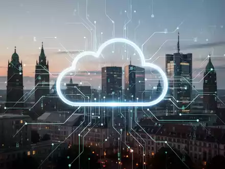 Ein stilisiertes, leuchtendes Cloud-Symbol, das mit einem Netzwerk digitaler Linien und Datenflüsse verbunden ist, vor einer modernen deutschen Stadtkulisse. - Foto: über boerse-global.de