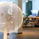Ventilatoren sind in diesen Wochen besonders begehrt. - Bild: Christoph Reichwein/dpa