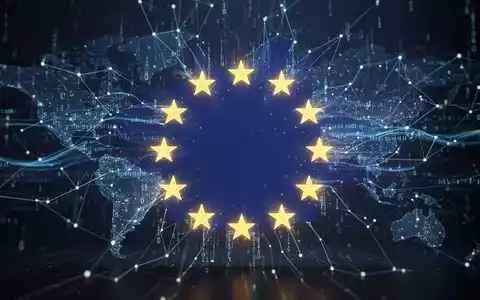 Digitale EU-Flagge mit Datenströmen, symbolisiert Regulierung digitaler Dienste und Marktauswirkungen. - Foto: über boerse-global.de