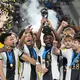 Talente sind da: Die deutsche U17 wurde 2023 Welt- und Europameister. (Archivbild) - Bild: Achmad Ibrahim/AP/dpa