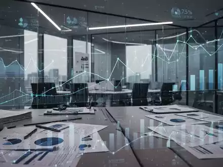 Abstrakte Darstellung von Finanzdaten und Berichten in einem modernen Büroumfeld, das Präzision und Komplexität symbolisiert. - Foto: über boerse-global.de