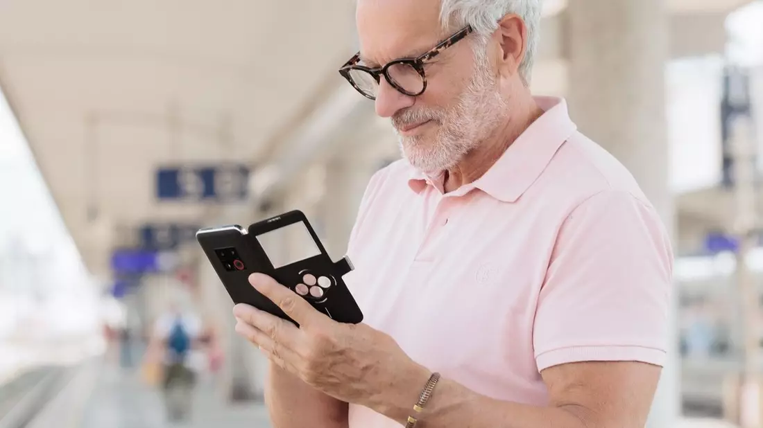 Die trauen sich was: emporia bringt das erste 5G-Smartphone mit Display-Garantie - Bild: presseportal.de