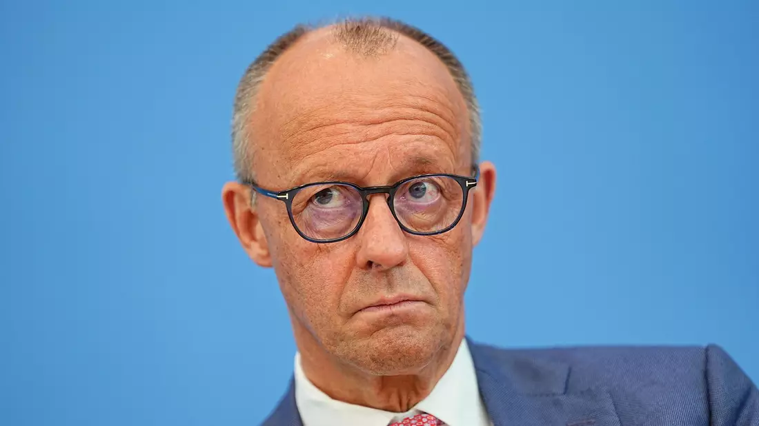 Es gibt nur wenige nachdenkliche Momente. - Bild: Michael Kappeler/dpa