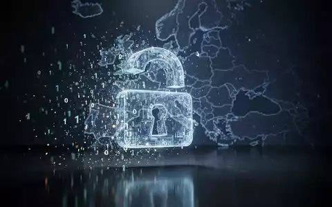 Ein stilisiertes, fragmentiertes Symbol digitaler Identität löst sich in Binärcode und Lichtpartikel auf, mit angedeuteter EU-Karte im Hintergrund. - Foto: über boerse-global.de