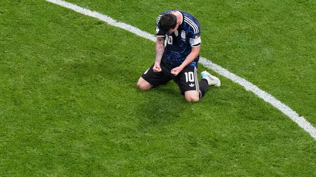 Er schreit seine Freude heraus. - Bild: Lynne Sladky/AP/dpa