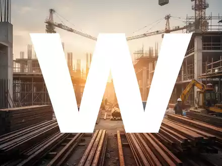 Abstrakte Szene einer Baustelle bei Sonnenaufgang, mit warmem Licht, das Baumaterialien beleuchtet und Wachstum andeutet. - Foto: über boerse-global.de