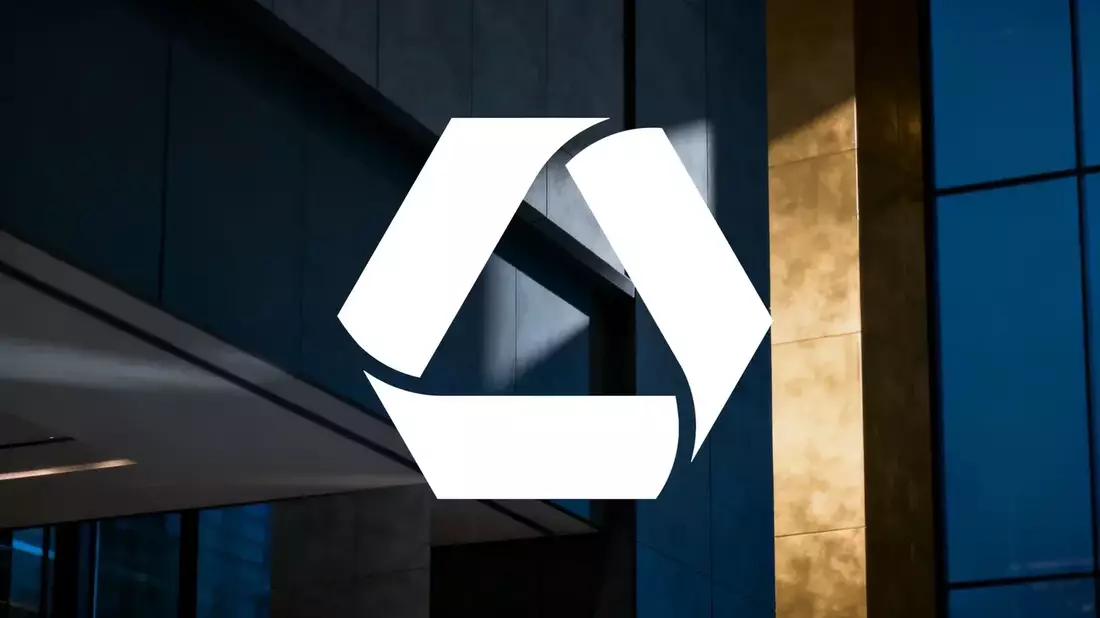 Commerzbank Charts Independent Path After UniCredit Bid Collapse