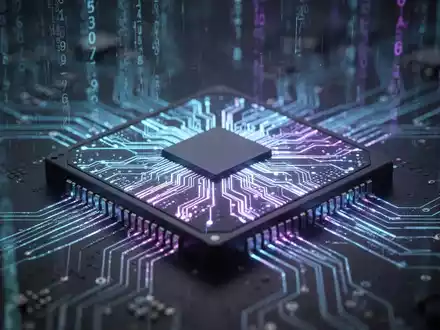 Nahaufnahme eines fortschrittlichen Mikrochips, der mit blauen und violetten Lichtmustern leuchtet und KI-Rechenleistung sowie technologischen Fortschritt symbolisiert. - Foto: über boerse-global.de