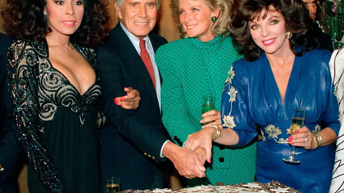 Diahann Carroll, John Forsythe, Linda Evans und Joan Collins aus der Hit-Serie «Der Denver-Clan». (Archivbild) - Bild: Reed Saxon/AP/dpa