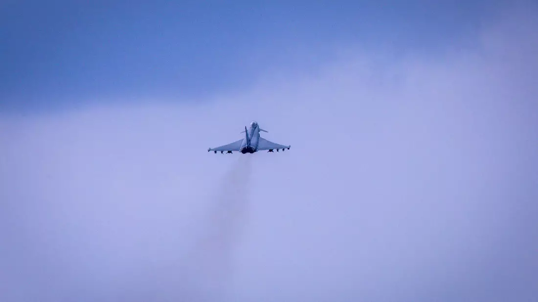 Mit der Betankung eines französischen Atom-Kampfjets in Nörvenich bei Köln wird die deutsch-französische Kooperation bei der nuklearen Abschreckung erstmals in die Praxis umgesetzt. (Archivfoto) - Bild: Jens Büttner/dpa
