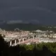 Inzwischen steht an der alten Stelle eine neue Brücke. (Archivbild) - Bild: Antonio Calanni/AP/dpa