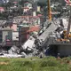 Bei dem Einsturz wurden auch Menschen am Boden von Betontrümmern erschlagen. (Archivbild) - Bild: Zheng Huansong/XinHua/dpa