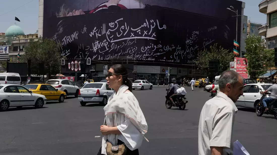 Es ist völlig unklar, wie es im Krieg zwischen den USA und Iran weitergeht - auch wegen widersprüchlicher Signale aus Teheran. (Symbolbild) - Bild: Vahid Salemi/AP/dpa