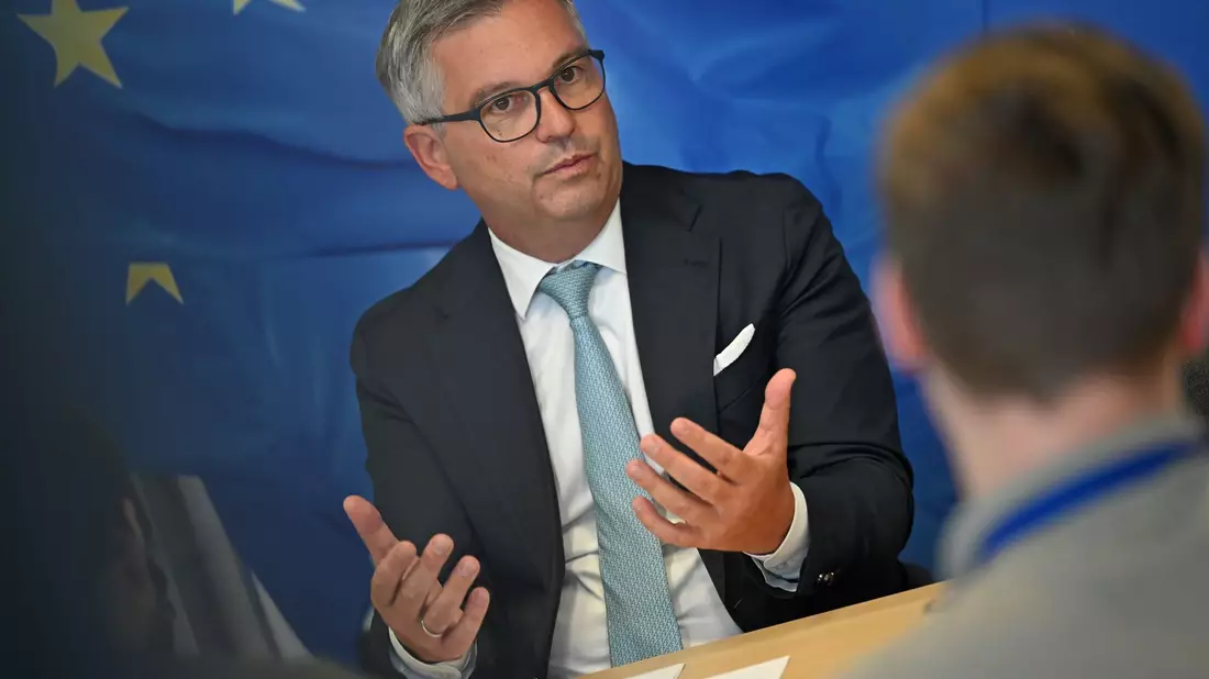 Der EU-Migrationskommissar Magnus Brunner sprach sich zuletzt wiederholt für ein Ende der deutschen Grenzkontrollen aus.  - Bild: Michael Brandt/dpa-ENR-Pool/dpa