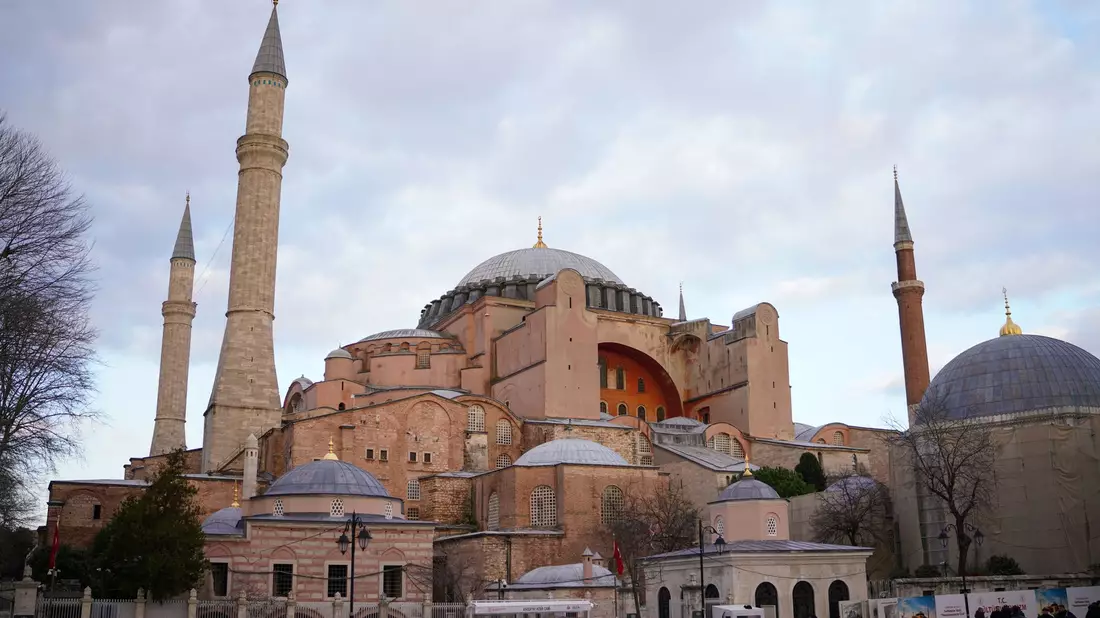 Die Hagia Sophia in Istanbul war einst eine Kathedrale. (Archivbild) - Bild: Tunahan Turhan/SOPA Images via ZUMA Press Wire/dpa